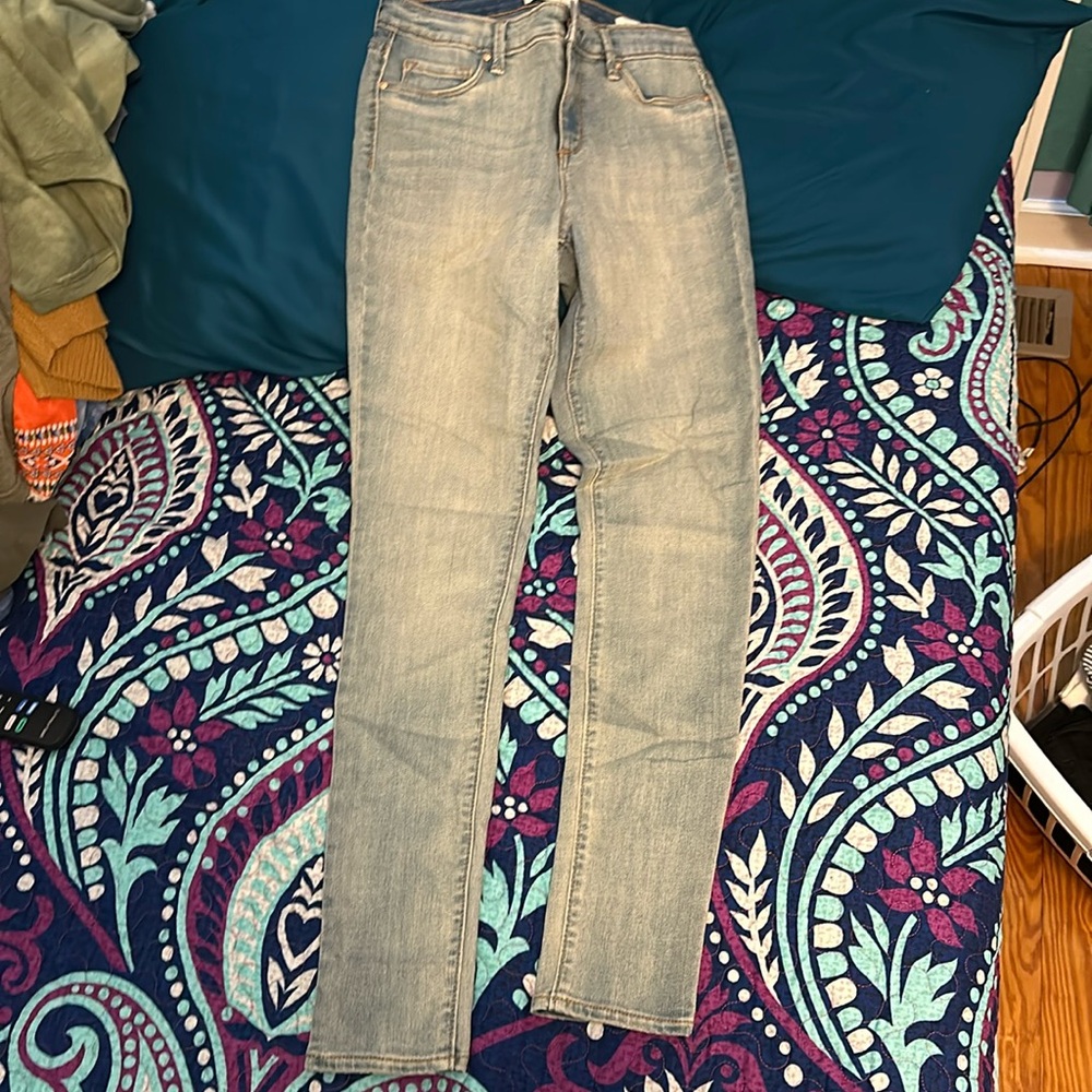 Jessica Simpson 4/27 Kiss me Skinny Jeans